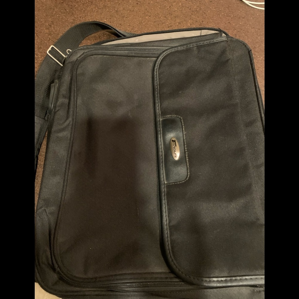 Laptop bag 💻 - Picture 2 of 9